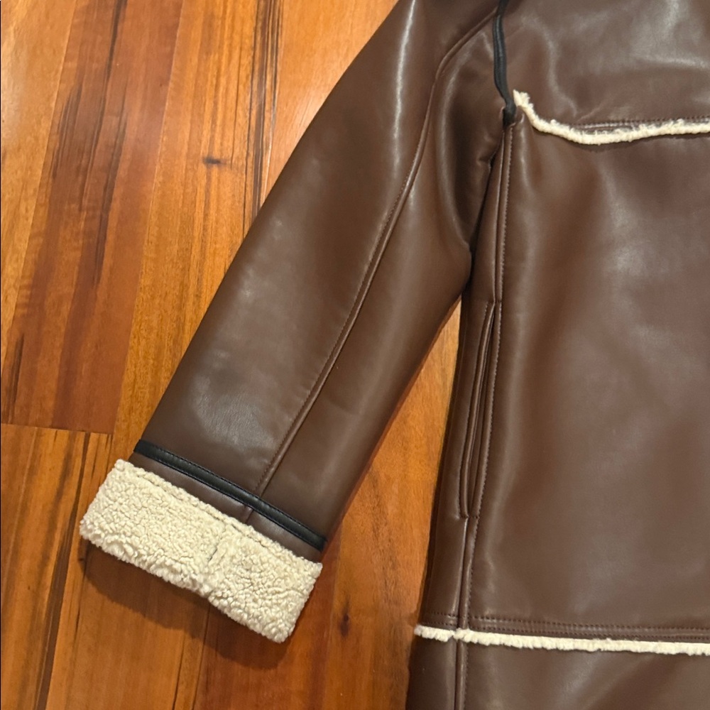 Song of Style Brown Faux Leather with Cream Interior - Picture 9 of 11